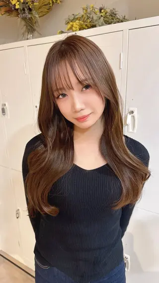 カラー 長谷川 愛花のヘアスタイル