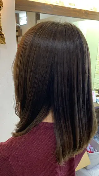 ミディアム カラー 小嶋 美里のヘアスタイル