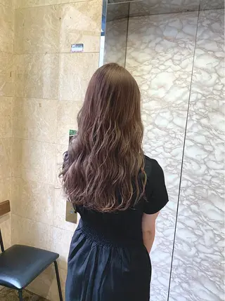 セミロング カラー 🌟小顔レイヤー× 赤み消し透明感カラーのヘアスタイル