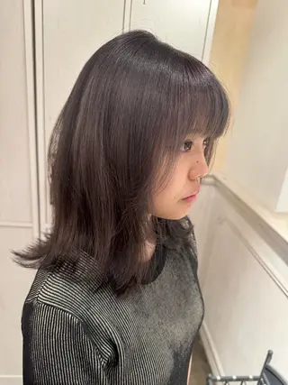 ミディアム ハイライト/インナー /ブリーチ/レイヤーのヘアスタイル