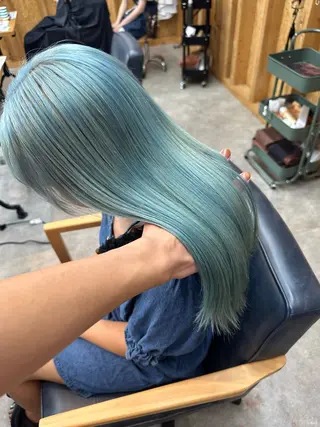 セミロング 🍀ブリーチ屋さん/ ダブルカラー・あずみのヘアスタイル