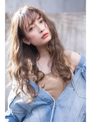 セミロング ダブルカラー🤍 髪質改善／原島のヘアスタイル