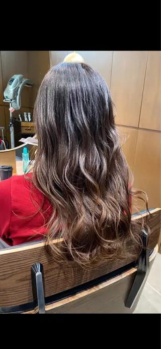 ロング 山根 賢樹のヘアスタイル