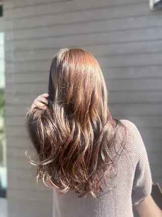 ロング カラー ヘアアレンジ 🤍 minaのヘアスタイル