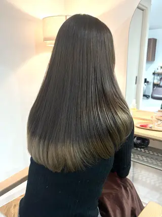 ロング カラー ノエ/ インナーカラー/高岳のヘアスタイル