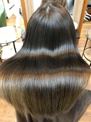 セミロング カラー SHIORI💜口コ ミNo.1艶カラーのヘアスタイル