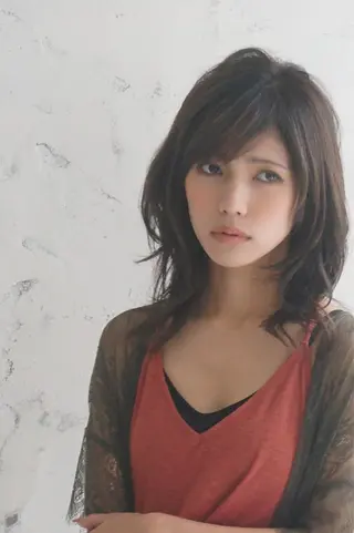 ミディアム カラー 瀬尾 加寿馬のヘアスタイル