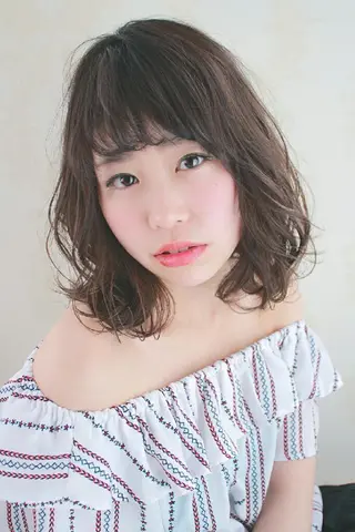 ミディアム カラー パーマ 伊藤 功士のヘアスタイル