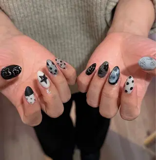 ネイル MQueen ネイルサロンのネイルデザイン