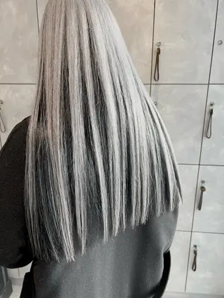 セミロング カラー ヘアアレンジ 🌈インナーカラー ‘ショウマ’🌈のヘアスタイル