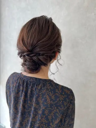 ミディアム 伊藤 栄子のヘアスタイル