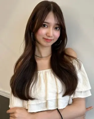 カラー Cocoro 艶カラーのヘアスタイル