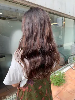 ロング カラー 薄田 珠美のヘアスタイル