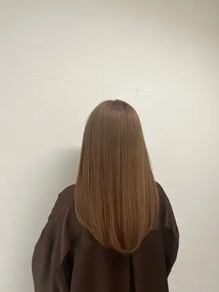 セミロング 切りっぱなしボブ/ 艶カラー/綾莉のヘアスタイル