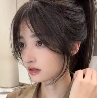 カラー 韓国風レイヤーカラー ライムのヘアスタイル