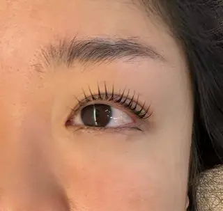 マツエク・マツパ 坂口 月陽のヘアスタイル