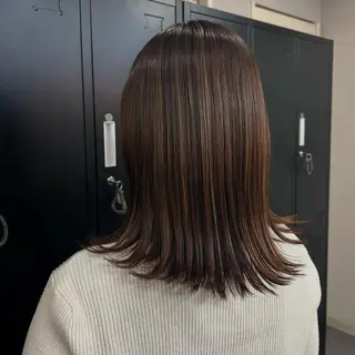 ミディアム 荻野 晴香のヘアスタイル