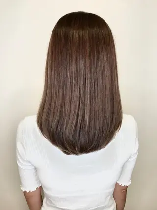 ミディアム カラー Miru by INCE HAIRのヘアスタイル
