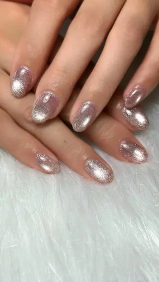 ネイル LAVISH nanakaのネイルデザイン