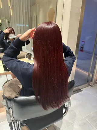 セミロング カラー ミオ💎ショート 透ける暗髪のヘアスタイル