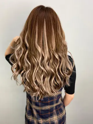 ロング カラー ヘアアレンジ 🧡可愛い色落ち🧡 ハイトーン特化🧡のヘアスタイル
