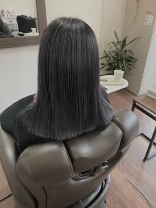 セミロング 池岡 洋子のヘアスタイル