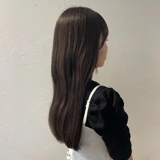 ロング カラー ヘアアレンジ mina / 透明感ベージュカラーのヘアスタイル