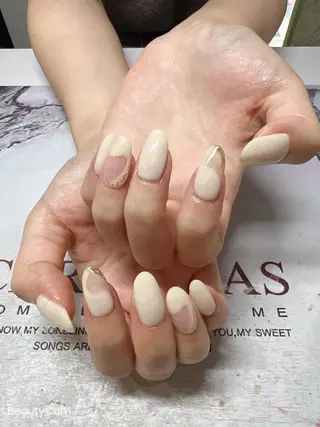 ネイル ガレンドウ 白澤 愛子のネイルデザイン