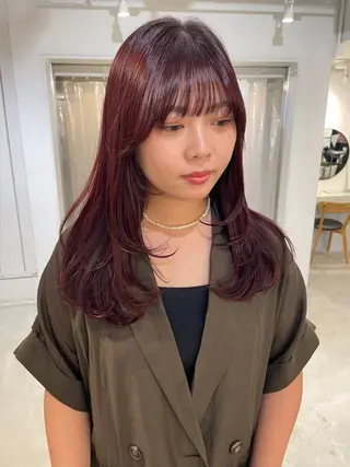 セミロング SAKI 新宿のヘアスタイル