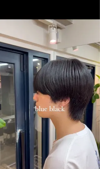 ショート カラー 山中 欧輔のヘアスタイル