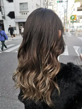 ロング カラー 東心斎橋☆豆柴 🐾倶楽部のヘアスタイル