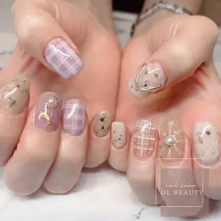 ネイル .. momoko🕊のネイルデザイン