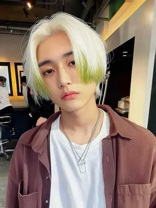 ミディアム メンズハイトーン メンズバレイヤージュのヘアスタイル