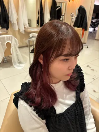 ミディアム カラー 高濱 ひなよのヘアスタイル