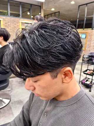 メンズ 🪽直毛男子の救世主 🪽フェザーパーマのヘアスタイル