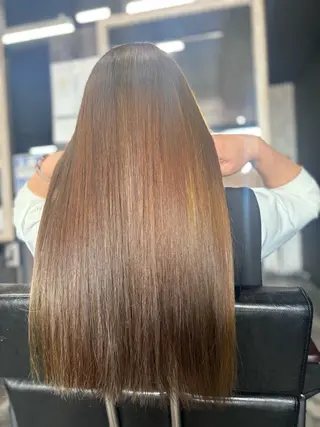 ロング 安田 恵のヘアスタイル