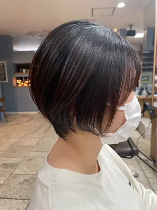 ショート カラー attrait茅ヶ崎 関根美歩のヘアスタイル