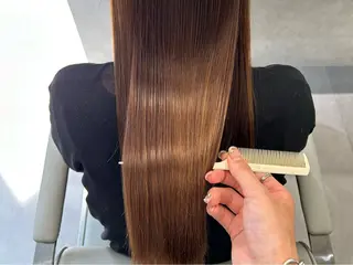 ロング nui【茨木】本多 莉果子のヘアスタイル