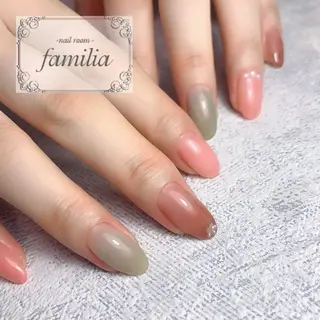 ネイル -nailroom- familiaのネイルデザイン