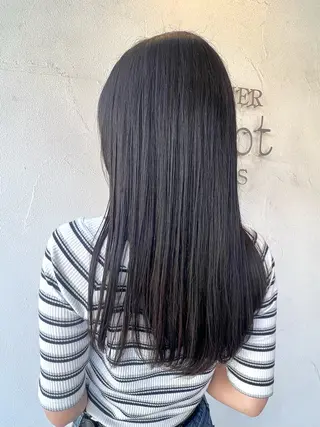ロング アトリエファゴ Yuineのヘアスタイル