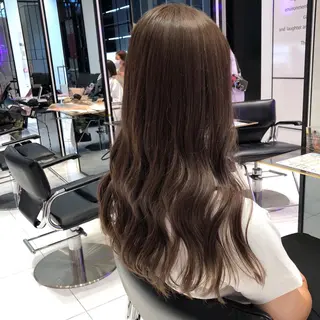 ロング カラー 相川 愛実のヘアスタイル