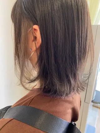 ミディアム カラー 宮内 真乃のヘアスタイル