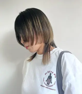 ミディアム カラー 湯川 未咲希のヘアスタイル