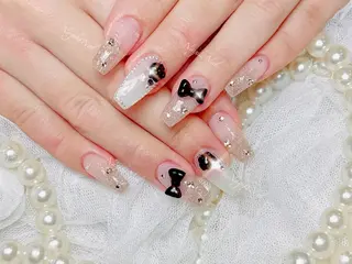 ネイル 🦋 Queenieのネイルデザイン