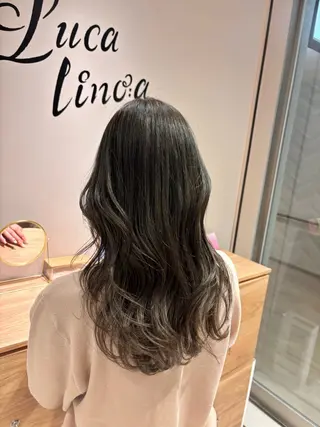 カラー 八木 瑠奈のヘアスタイル
