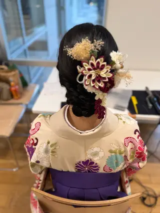 セミロング Colore(コローレ)所属・顔タイプ/ダブルカラ ー/りりかのヘアスタイル