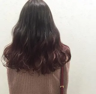 ロング カラー 岩田 萌那のヘアスタイル