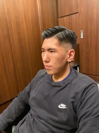 ショート 岡崎 海人のヘアスタイル