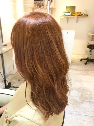 セミロング カラー esse大阪茶屋町店所属・レイヤーカット 新井田陽寿のヘアスタイル