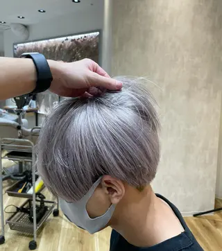 ショート 髪質改善ストレート オルメントのヘアスタイル